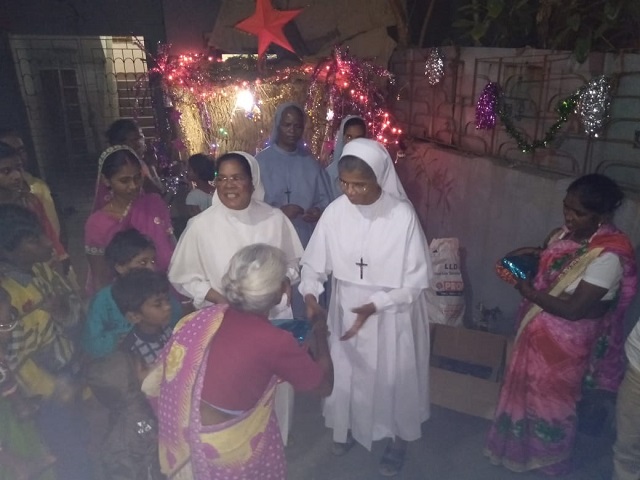 Pre-Christmas celebration at Das Nagar village